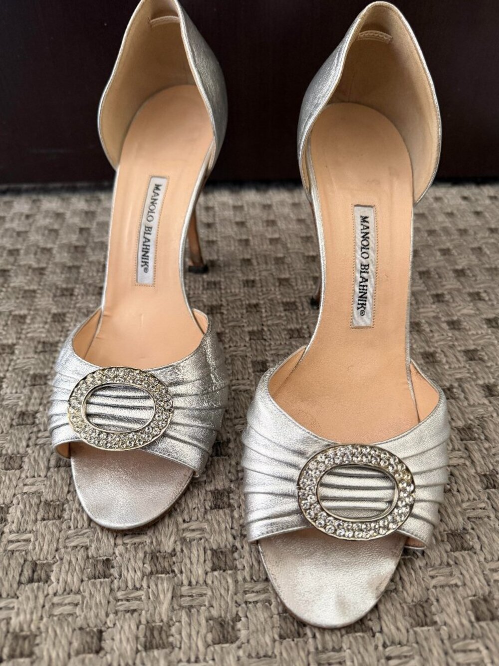 Vintage Manolo Blahnik heels - Metallic silver
